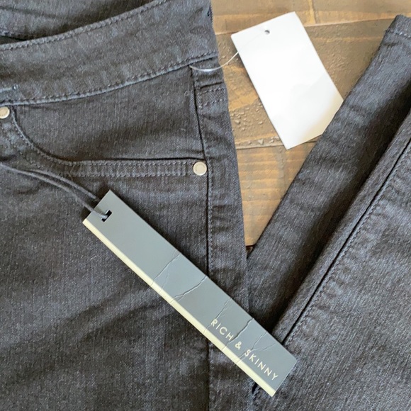 Skinny jeans - Picture 2 of 4